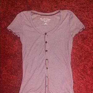 HOLLISTER MUST HAVE SCOOP NECK